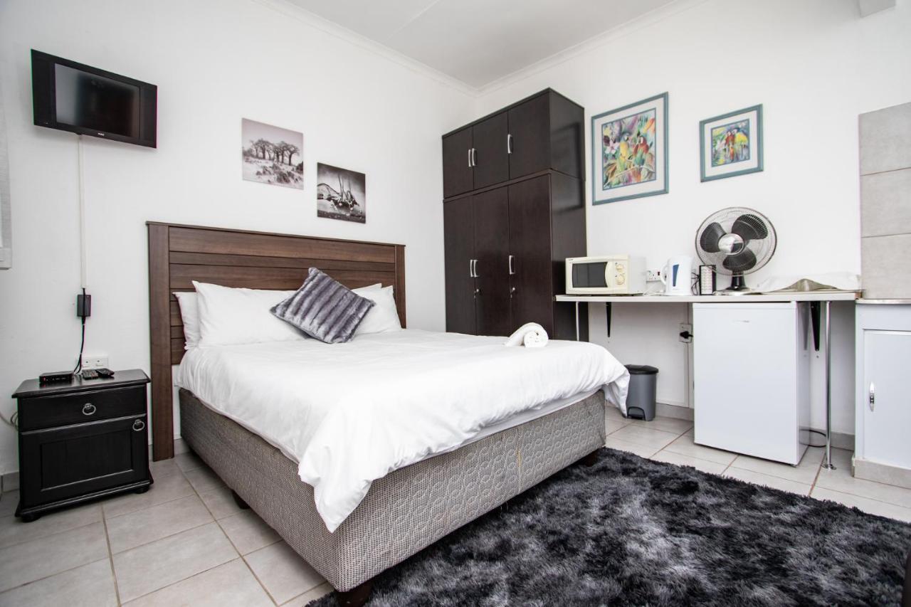 Willow Guest House Боксбурґ Екстер'єр фото