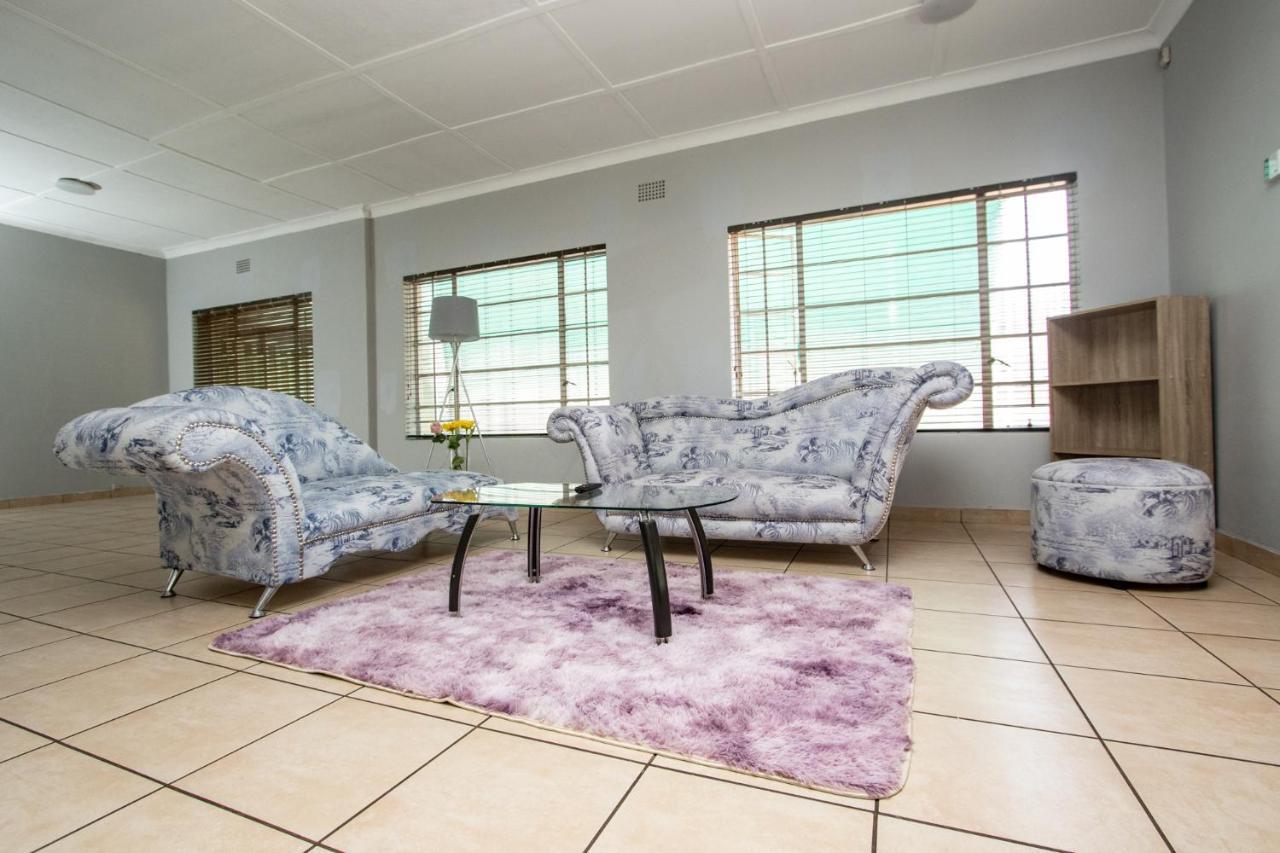 Willow Guest House Боксбурґ Екстер'єр фото