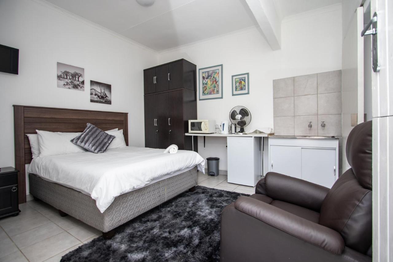 Willow Guest House Боксбурґ Екстер'єр фото