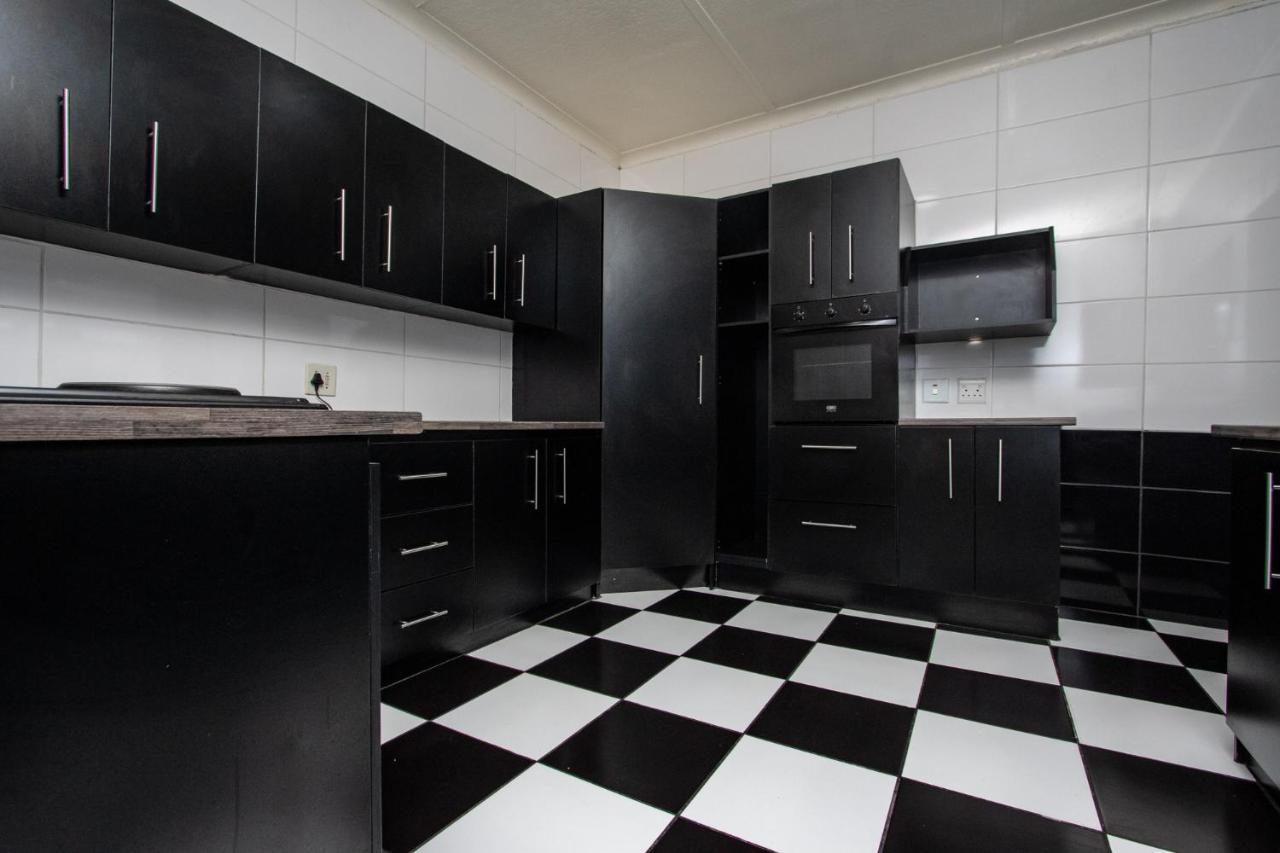 Willow Guest House Боксбурґ Екстер'єр фото
