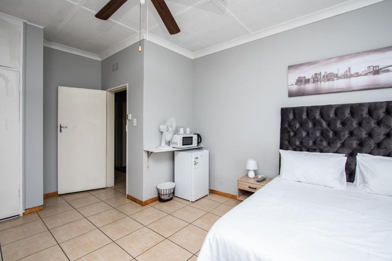 Willow Guest House Боксбурґ Екстер'єр фото