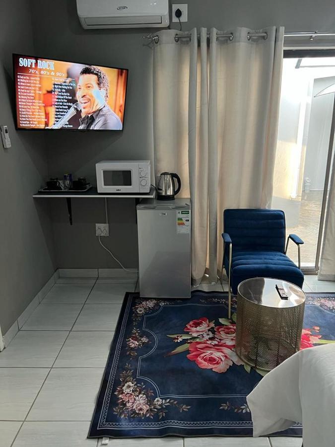 Willow Guest House Боксбурґ Екстер'єр фото