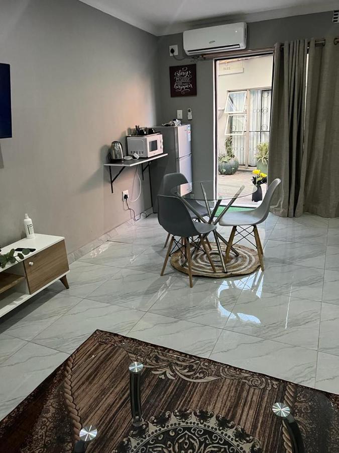 Willow Guest House Боксбурґ Екстер'єр фото