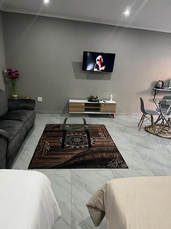 Willow Guest House Боксбурґ Екстер'єр фото