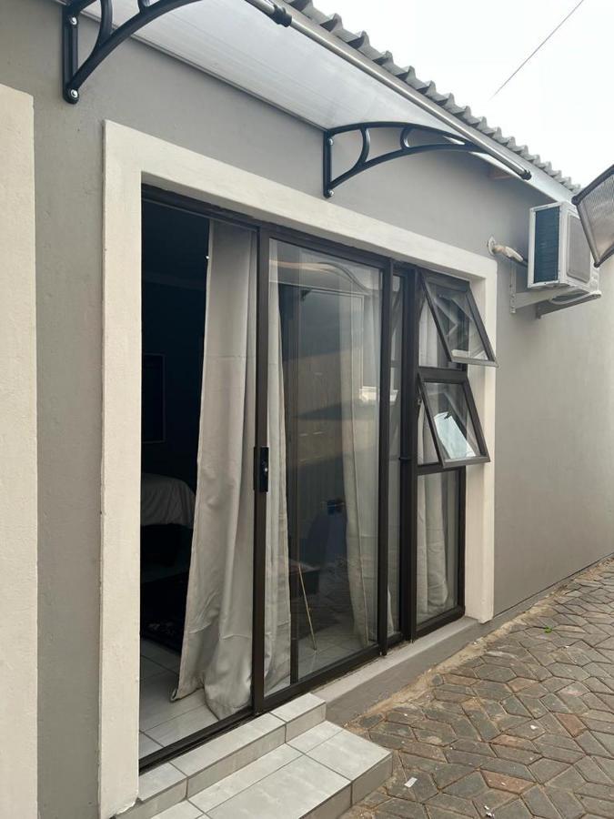 Willow Guest House Боксбурґ Екстер'єр фото
