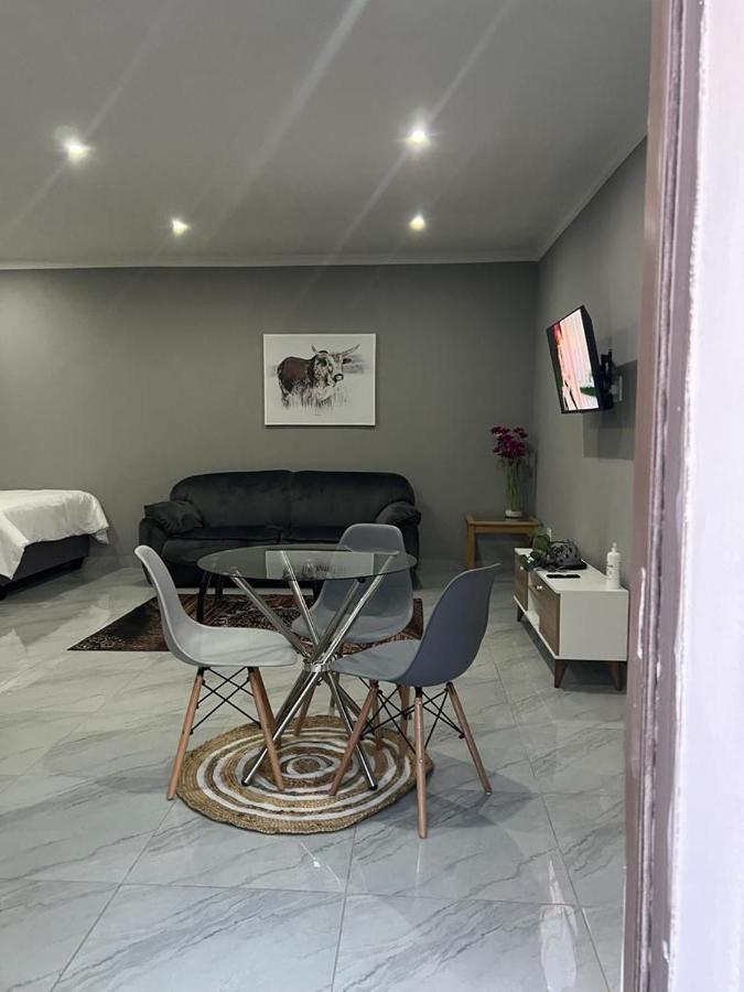 Willow Guest House Боксбурґ Екстер'єр фото