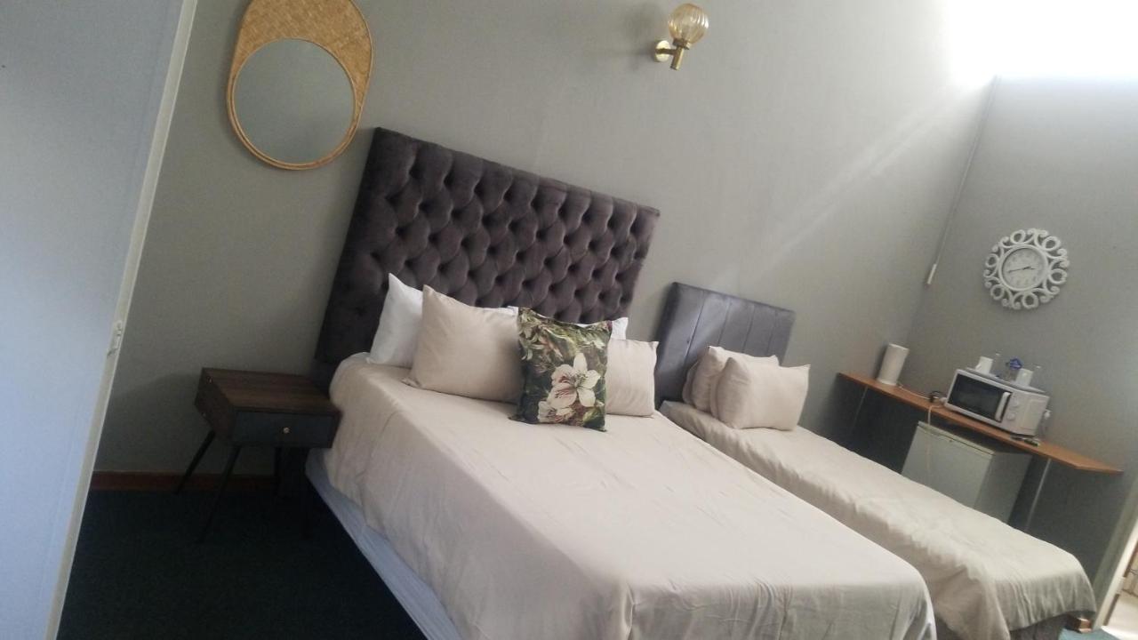 Willow Guest House Боксбурґ Екстер'єр фото