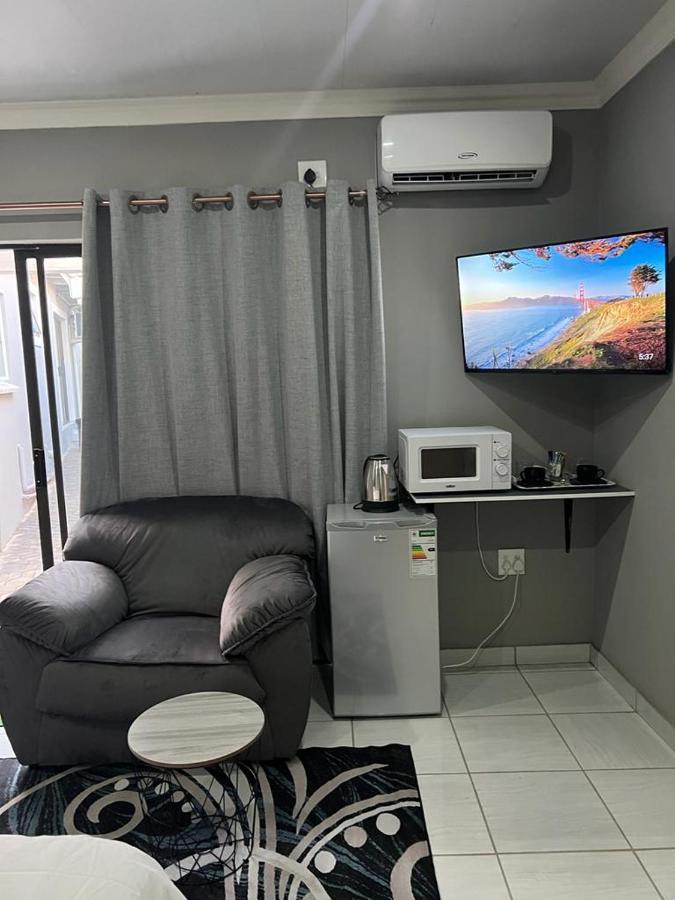 Willow Guest House Боксбурґ Екстер'єр фото
