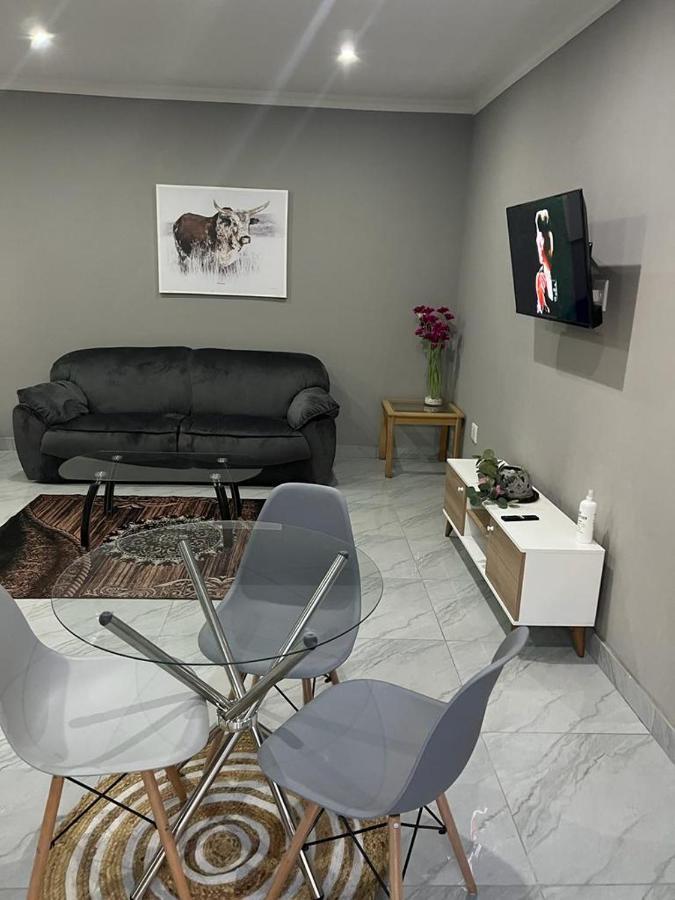 Willow Guest House Боксбурґ Екстер'єр фото