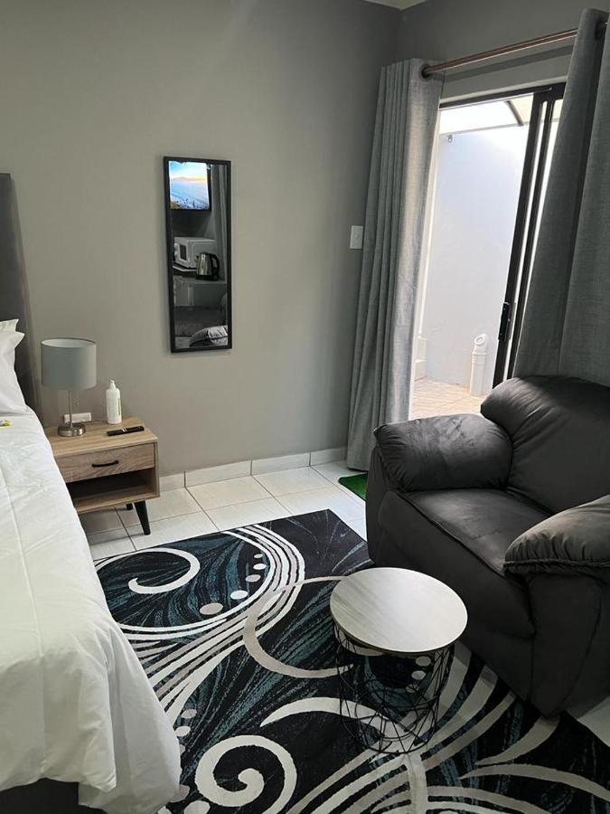 Willow Guest House Боксбурґ Екстер'єр фото