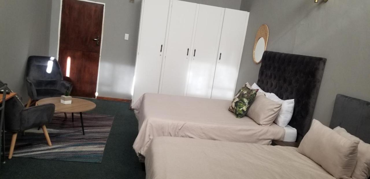 Willow Guest House Боксбурґ Екстер'єр фото