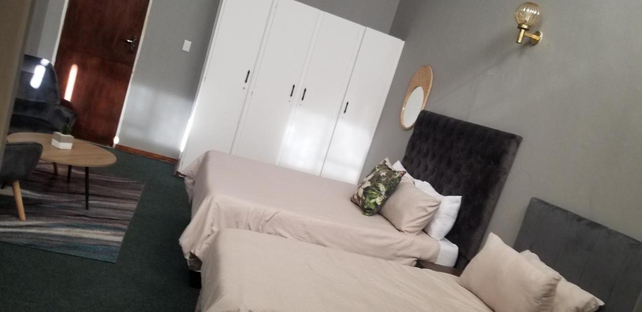 Willow Guest House Боксбурґ Екстер'єр фото